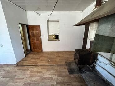 дом с бизнесом бишкек: Продаю Магазин Отдельностоящий магазин, 150 м², Старый ремонт, С санузлом, 1 этаж — 8