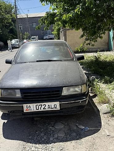 чешская ваза: Opel Vectra: 1991 г., 1.8 л, Механика, Бензин, Седан — 3