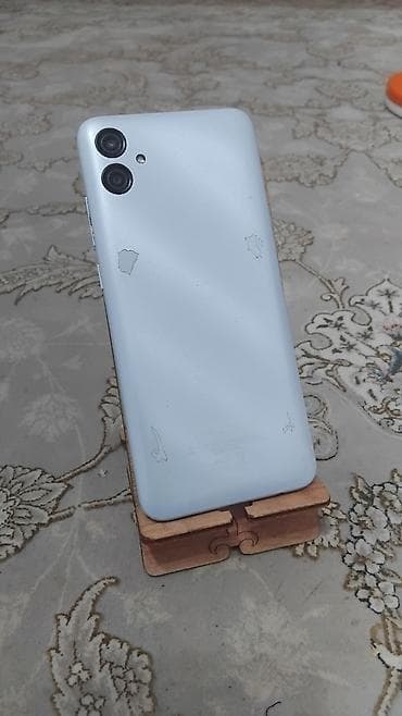 Samsung Galaxy A04e, Б/у, 64 ГБ, цвет - Голубой, 2 SIM — 3