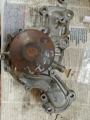 Помпа Mitsubishi 6G72 бензин 3.0 Delica, Pajero, Montero, Diamante