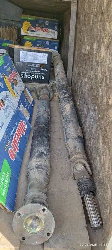 бу домкрат: Кардан сатылат средний базага ( будка 3.6дан чыккан) двухстка — 1