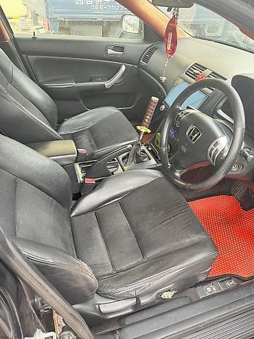 на акорд: Honda Accord: 2003 г., 2.4 л, Ручные, Седан — 4