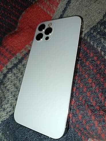 а 32: IPhone 12 Pro, Б/у, 128 ГБ, Белый, Чехол, 80 % — 2