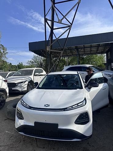 аудбек 2020: Электромобиль Qiantu Q05 (белый, кроссовер) Кузов и дизайн: - — 6