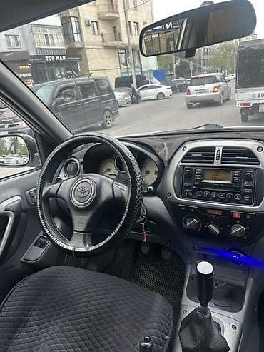 step 2: Toyota RAV4: 2003 г., 2 л, Ручные, Бензин, Кроссовер — 5