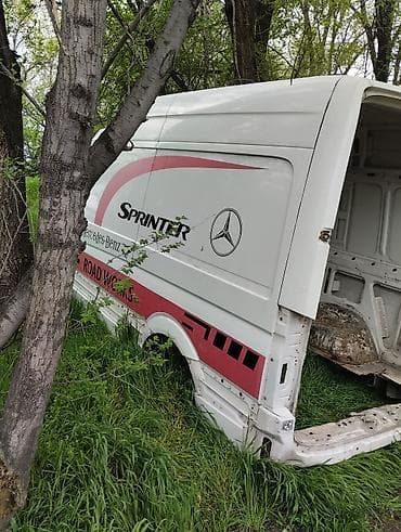 подкрыльник на спринтер: Mercedes-Benz, Оригинал — 1