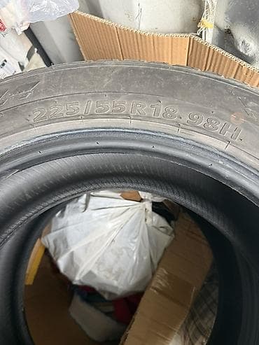 210: Шины летние, размер 225/55 R18 98H. - Посадочный диаметр: 18" - — 1