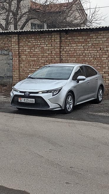 arrizo 8: Toyota Corolla: 2020 г., 1.8 л, Вариатор, Гибрид, Седан — 1