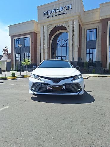 Toyota Camry: 2018 г., 2.5 л, Автомат, Газ, Седан at lalafo.kg Toyota Camry: 2018 г., 2.5 л, Автомат, Газ, Седан