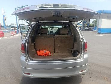 Toyota Ipsum: 2003 г., 2.4 л, Автомат, Бензин, Минивэн