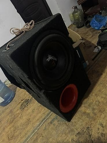 другие марки: Саб 70/45см
усилитель Lanzar 2000w
Колонка TT — 1