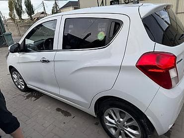 matiz spark: Chevrolet Spark: 2020 г., 1 л, Автомат, Бензин, Хэтчбэк — 4