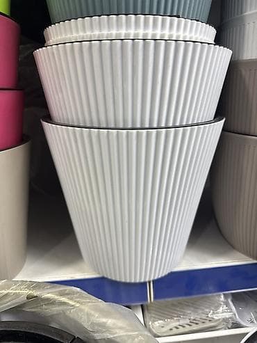 не нужное: Пластиковые кашпо для комнатных и уличных растений - Материал — 4