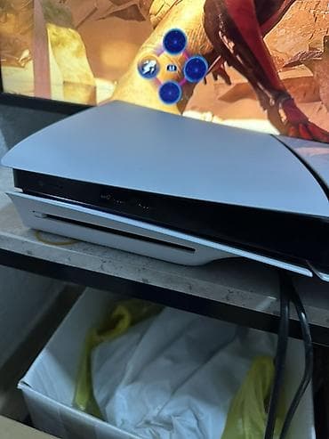 Видеоигры и приставки: Игровая консоль Sony PlayStation 5 (версия с дисководом) + контроллер — 4