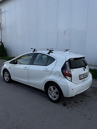 tayota funcargo: Toyota Aqua: 2017 г., 1.5 л, Автомат, Гибрид, Хэтчбэк — 5