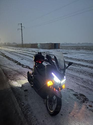 Макси-скутер Yamaha, 180 куб. см, Бензин, Б/у at lalafo.kg Макси-скутер Yamaha, 180 куб. см, Бензин, Б/у