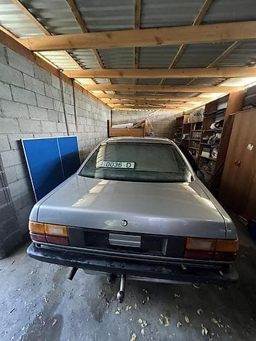 аудио касеты: Audi 100: 1986 г., 1.8 л, Механика, Бензин, Седан — 1
