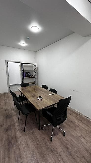 Коммерциялык кыймылсыз мүлктү ижарага берүү: Таатан ТЦ Сдается в аренду офисов современном многоэтажном здании — 1