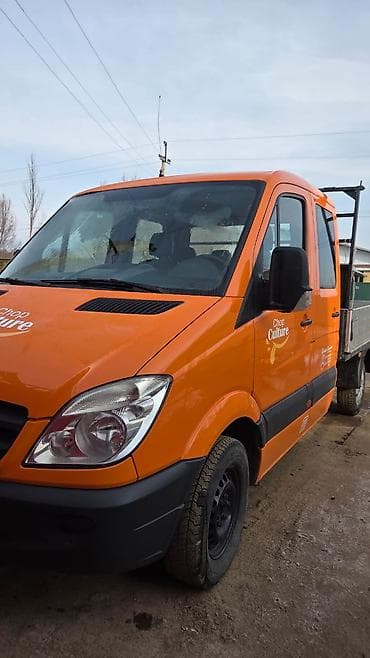 ман тгл: Грузопассажирский бортовой фургон/пикап на базе микроавтобуса (двойная — 1