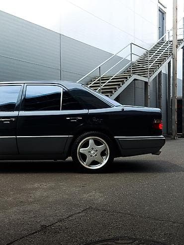 Продажа авто: Mercedes-Benz W124: 1994 г., 3.2 л, Автомат, Бензин, Седан — 4