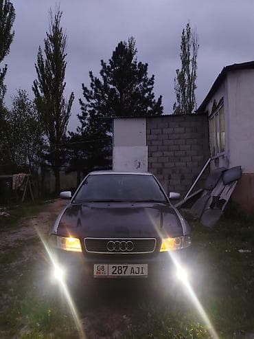 салон е46: Audi A4: 1996 г., 1.8 л, Кол менен иштөөчү, Бензин, Седан — 1