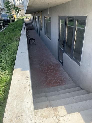 Недвижимость: Коммерческое помещение на цокольном уровне в современном многоэтажном — 3