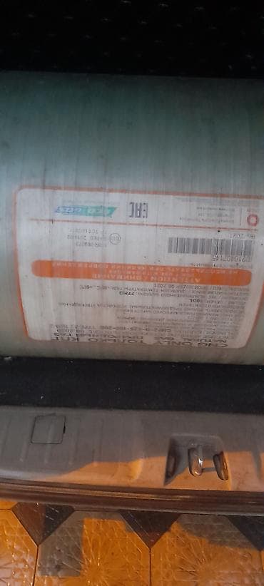кампресор продаю: Метан газ баллон. 100л. срок год 2036. Авто газ. Сатылат. 13000с Абалы — 2