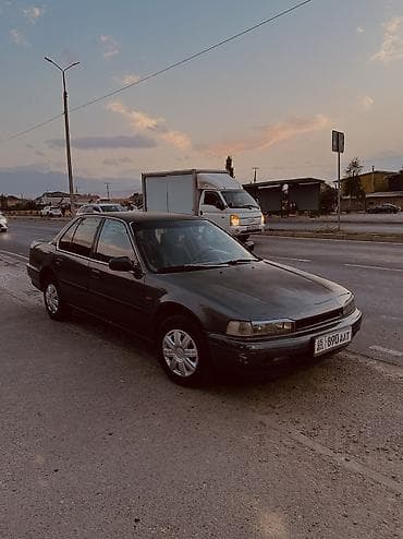 Продажа авто: Honda Accord: 1990 г., 2 л, Механика, Бензин, Седан — 7