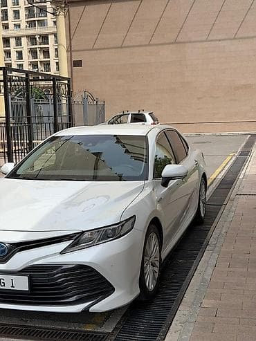 Toyota Camry: 2019 г., 2.5 л, Автомат, Гибрид, Седан — 3