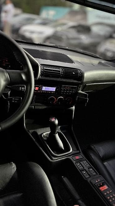 хелла: BMW M5: 1991 г., Механика, Бензин, Седан — 9
