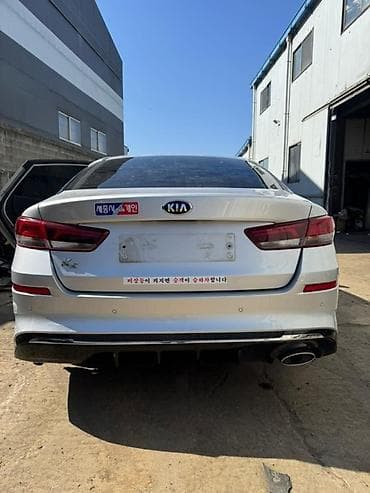 Крышка багажника Kia, 2019 г., Б/у, Оригинал at lalafo.kg Крышка багажника Kia, 2019 г., Б/у, Оригинал