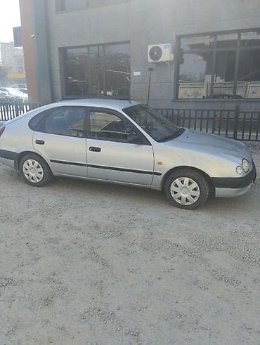 Toyota Corolla: 1998 г., 1.6 л, Автомат, Бензин, Хэтчбэк