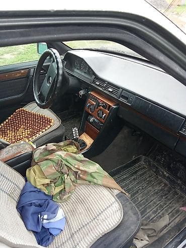 Унаа: Mercedes-Benz W124: 1990 г., 2.3 л, Кол менен иштөөчү, Бензин — 2