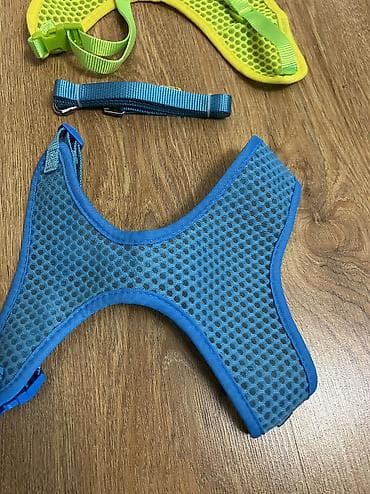 Кошки: Широкая шлейка+ поводок. Отличное дышащее качество. На шлейке ширина — 2