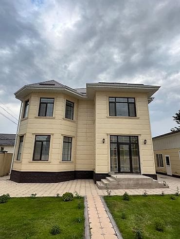 variant kg: 🚨 СРОЧНО ПРОДАЕТСЯ 🚨 🏡 Объект: Двухэтажный дом 📍 Локация: ж/м Ак-Орго — 1
