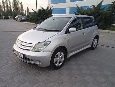 Продажа авто: Toyota Ist: 2002 г., 1.5 л, Автомат, Бензин, Хэтчбэк — 3