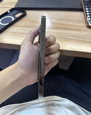 iphone replika: IPhone 13 Pro, Б/у, 256 ГБ, Графит, Чехол, 91 % — 6