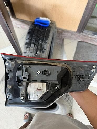 хайландер стоп: Оригинальный задний правый стоп сигнал (фара) для Toyota Highlander 50 — 4