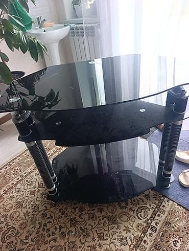 table study: Стеклянная полка 
без сколов и трещин 
для цветов и т.д — 2