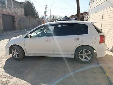 Honda Civic: 2001 г., 1.6 л, Вариатор, Бензин, Хэтчбэк — 3