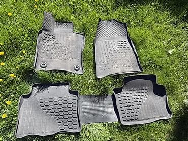 пакрышка на 14: Полики Для салона Toyota, цвет - Черный, Б/у — 1