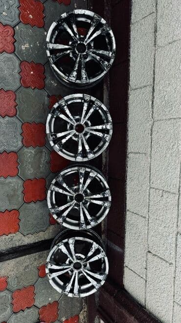 шины с диском: Литые Диски R 15 AMG, Комплект, отверстий - 5 — 1