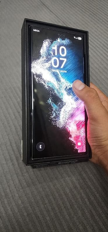 Техника и электроника: Samsung Galaxy S22 Ultra, Б/у, 256 ГБ, цвет - Черный, 1 SIM — 2
