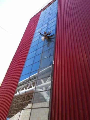 лакокрасочные работы: Высотный клининг, Монтаж освещений, Фасадные работы зданий Больше 6 лет опыта — 8