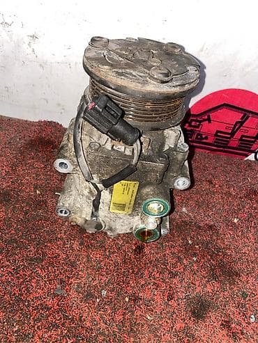 Глушители: Компрессор Ford 2004 г., Б/у, Оригинал, США — 1