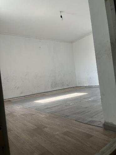 Комнаты: 25 м², Без мебели — 4