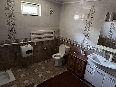 особняк с баней: Продаётся частный дом с закрытым двором и хозяйственными постройками — 6