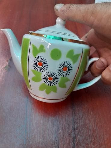 Чайники и сахарницы из советских сервисов, без скол и трещин. хорошем at lalafo.kg Чайники и сахарницы из советских сервисов, без скол и трещин. хорошем