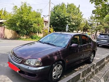 Toyota Avensis: 2000 г., 1.8 л, Механика, Бензин, Седан