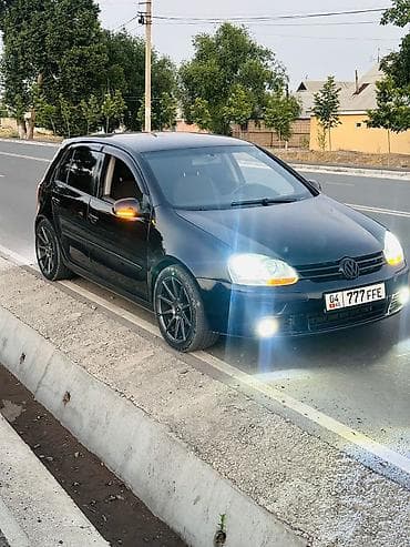 хетчбек: Volkswagen Golf V: 2004 г., 1.6 л, Автомат, Хэтчбэк — 6